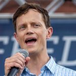 drag-queens,-trans-pastor,-abortion-rallies:-inside-dem-governor-hopeful’s-progressive-church