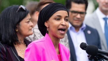 immigration-enforcement-officials-search-ilhan-omar’s-home-in-pre-dawn-raid
