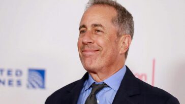 watch:-seinfeld-nukes-screeching-anti-israel-heckler