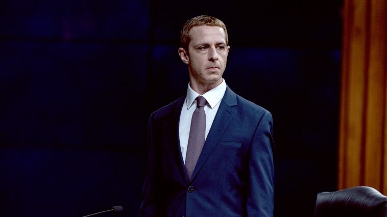 ‘the-social-reckoning’-review:-zuckerberg,-facebook-are-the-enemy-in-preachy-slop-disguised-as-journo-drama