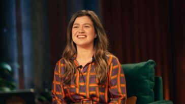 kelly-clarkson-blasts-shop-for-‘pretty-woman’-treatment,-owners-fire-back