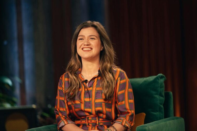 kelly-clarkson-blasts-shop-for-‘pretty-woman’-treatment,-owners-fire-back