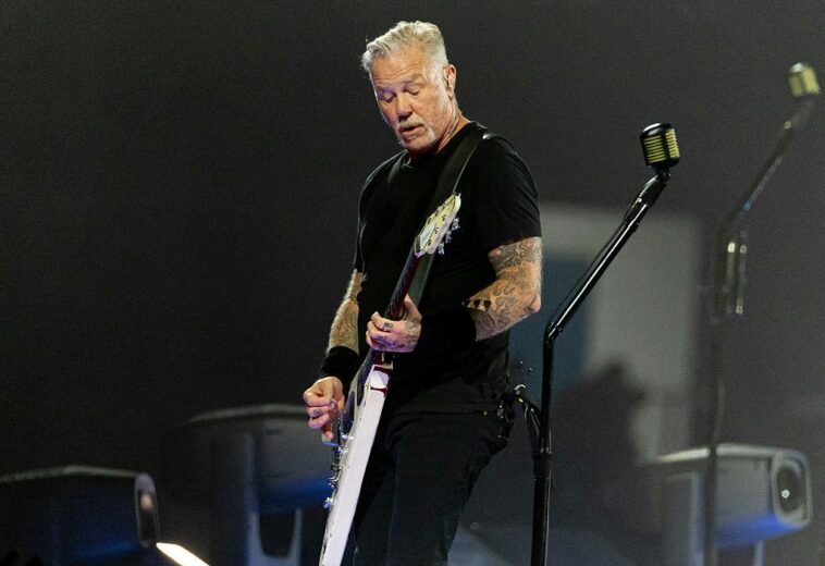 metallica-frontman-trashes-artists-who-use-platform-to-lecture-fans