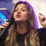 kelly-clarkson-accused-of-being-a-‘bully’-as-she-wages-public-war-against-a-store-she-says-insulted-her