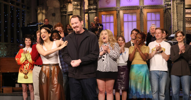 shane-gillis-accused-of-sexism-after-‘saturday-night-live’-monologue:-‘women-just-dress-like-whores-now’
