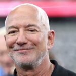 jeff-bezos:-ai-gains-could-let-families-live-on-one-income,-three-day-workweeks