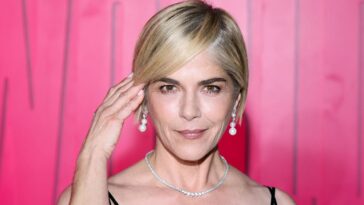 actress-selma-blair-arrested-after-alleged-violent-incident-on-flight