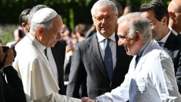 pope-leo-arrives-at-hospital-for-surgery-to-remove-lung-nodule