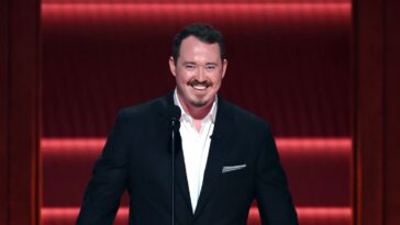 woke-celebrities-are-crying-about-shane-gillis’-‘saturday-night-live’-monologue:-‘i’m-speechless’