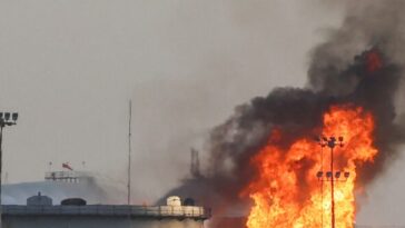 bombs-fly-over-riyadh-as-houthi-assault-on-saudi-arabia-continues