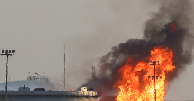 bombs-fly-over-riyadh-as-houthi-assault-on-saudi-arabia-continues