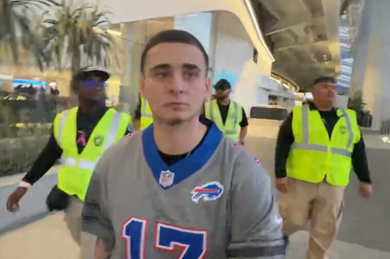 popular-streamer-lacy-removed-from-sofi-stadium-in-tense-scene-at-bills-vs.-rams-game