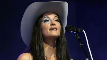 watch:-country-star-goes-on-‘f*ck’-christopher-columbus-rant