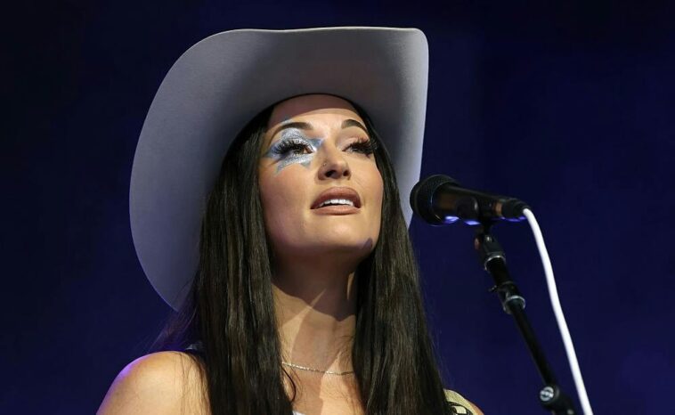 watch:-country-star-goes-on-‘f*ck’-christopher-columbus-rant