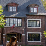 video:-police-investigate-woman’s-reported-sexual-assault-at-university-of-chicago-frat-house