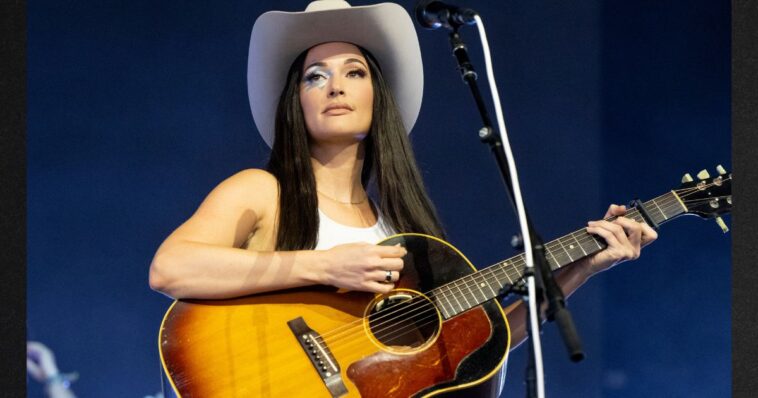country-music-star-goes-on-vulgar-mid-concert-rant-against-christopher-columbus