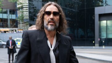 russell-brand-rape-accuser-‘assumed-he-was-gay’-until-he-stripped-down-to-tighty-whities:-trial