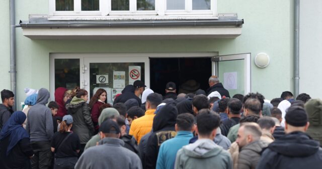 german-migration-system-has-cost-taxpayer-at-least-e400-billion:-report