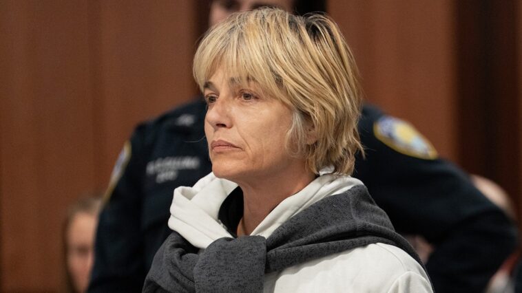 selma-blair’s-on-off-boyfriend-asks-fans-to-‘pray’-for-actress-after-delta-flight-incident,-assault-charges