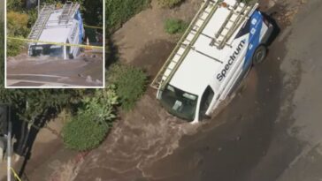 massive-sinkhole-opens-up-on-busy-los-angeles-street-swallowing-entire-van