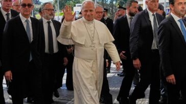 pope-leo-recovering-‘as-expected’-after-surgery-to-remove-cancerous-mass-from-lung:-vatican