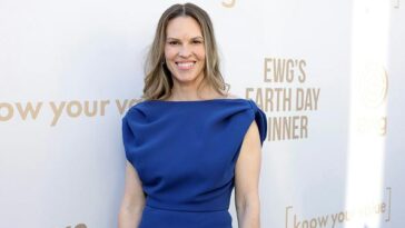 hilary-swank-is-pregnant-again-at-an-age-that-turns-heads