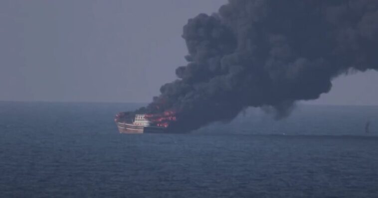 us-military-forces-destroy-iran-affiliated-ship-targeting-us-navy-ships-in-gulf-of-oman-(video)