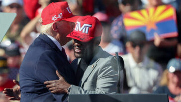 trump-rally-with-boxing-legend-floyd-mayweather-in-arizona-goes-viral
