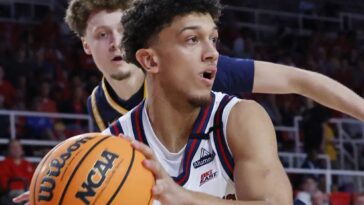 quinn-ellis-praised-by-rick-pitino-for-playing-‘like-a-veteran’-in-st.-john’s-preseason-win