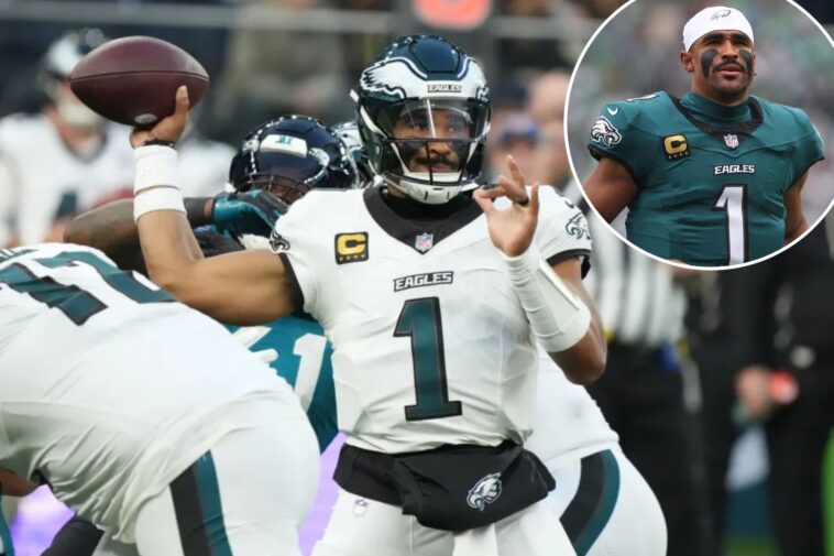 jalen-hurts-suffers-blood-clot-that-forces-him-to-eagles-bench