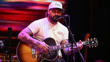 country-music’s-dominant-hunting-season-continues-as-koe-wetzel-bags-a-monster-bull-elk