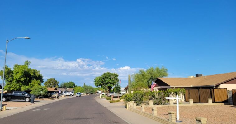 arizona-teen-goes-viral-after-he-gives-an-elderly-man-the-shoes-off-his-own-feet