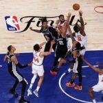knicks-fan-recreates-og-anunoby’s-signature-game-4-tip-in-with-skeletons-in-iconic-halloween-setup