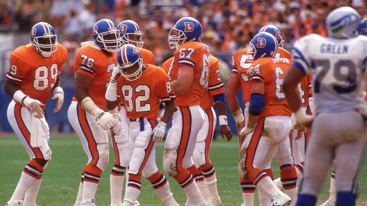 broncos-throwback-orange-crush-uniforms-meet-seahawks-throwback-royal-blue-in-rare-nfl-color-vs-color-game