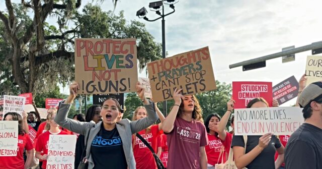 democrat-senators-push-more-gun-control-after-school-shooting-ended-by-armed-bystander