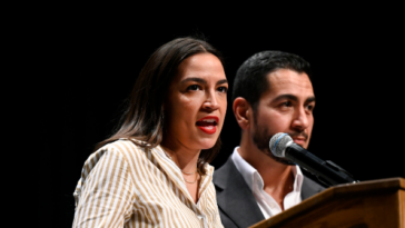 aoc-stumps-for-abdul-el-sayed:-trump-administration-‘attacking-women’s-ability-to-get-an-education’