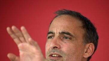 french-socialist-presidential-candidate-accuses-trump-of-being-a-‘useful-idiot’-for-russian-diesel-deal