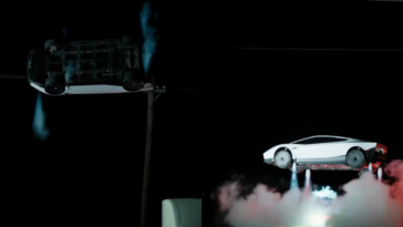 (video)-trump-responds-after-elon-musk-unveils-flying-tesla-roadster