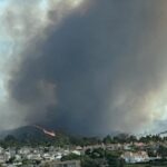 watch:-socal:-fire-erupts-in-south-orange-county,-explodes-to-over-465-acres-–-at-least-8-homes-engulfed…-developing