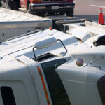 video:-semi-truck-hauling-hydrochloric-acid-overturns-on-illinois-roadway
