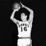 cliff-hagan,-basketball-hall-of-famer-and-champion-involved-in-famous-bill-russell-trade,-dead-at-94
