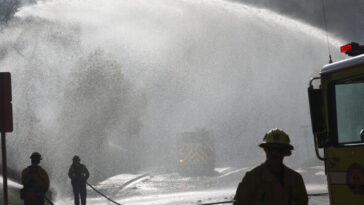 homes-go-up-in-flames-as-california-wildfire-spreads-across-465-acres