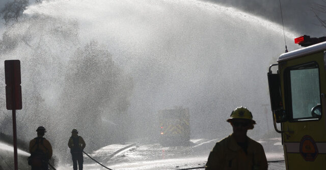 homes-go-up-in-flames-as-california-wildfire-spreads-across-465-acres