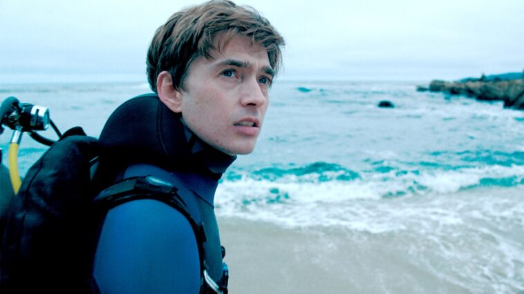 ‘whalefall’-review:-austin-abrams-is-swallowed-by-a-sperm-whale-in-immersive-survival-drama