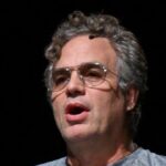 ‘avengers’-star-mark-ruffalo-says-gavin-newsom-disqualified-from-potus-run-for-opposing-ro-khanna’s-‘wealth-tax’