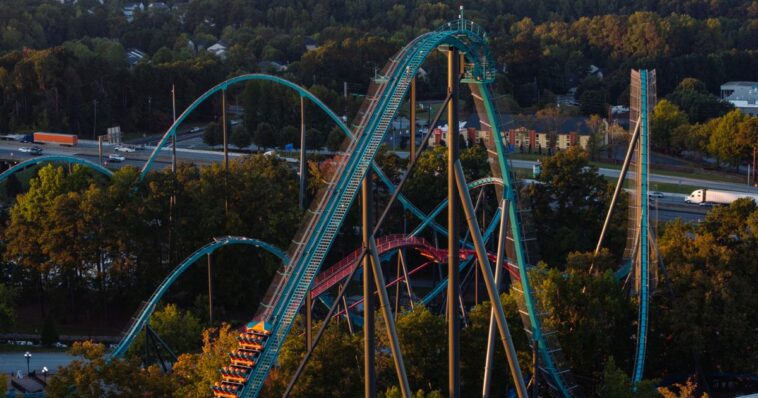 six-flags-may-not-be-liable-for-deadly-rollercoaster-accident-in-georgia:-lawyer