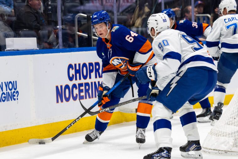 calum-ritchie-takes-pete-deboer’s-islanders-benching-message-in-stride-as-he-sticks-on-second-line