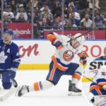 islanders-grind-out-tough-road-win-over-maple-leafs-but-suffer-two-key-injuries