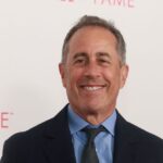 crowd-erupts-as-jerry-seinfeld-turns-tables-on-anti-israel-hecklers,-says-he’s-‘sending’-their-ticket-money-‘to-israel’