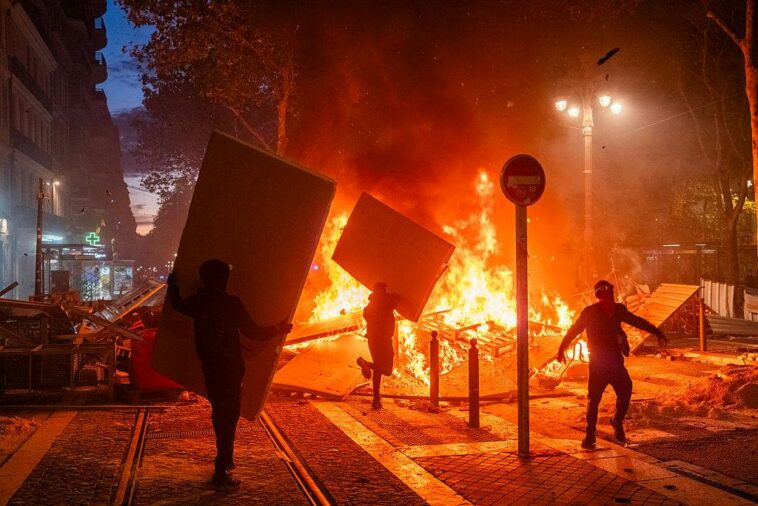 france-burns:-palestinian-flags-fly-over-france’s-republic-statue-as-riots-rock-the-country